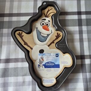 Wilton Frozen Olaf Cookie Pan - Black